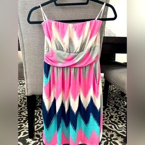 Magnolia Boutique Strapless Chevron dress with pockets -medium